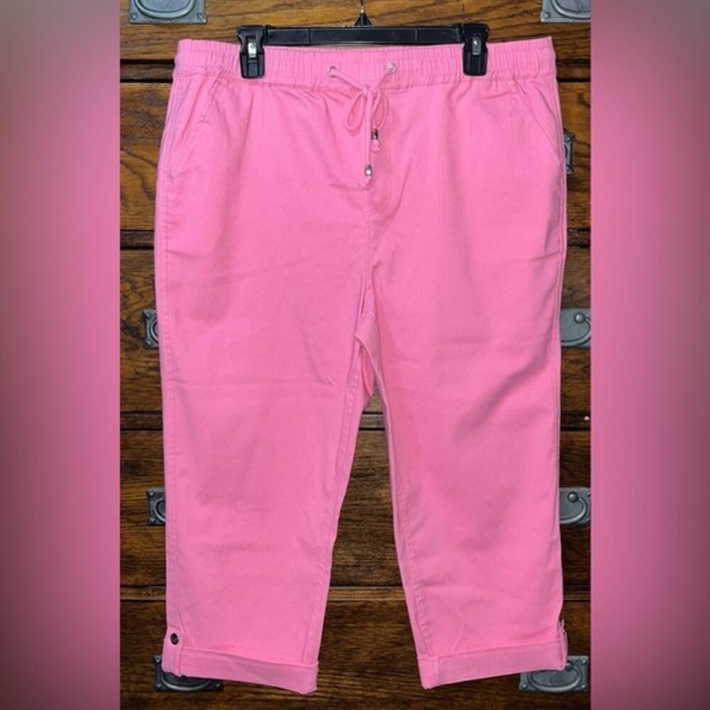 NWOT! Venus Tie Waist Capri Button Ankle Pants 17-20” P2P